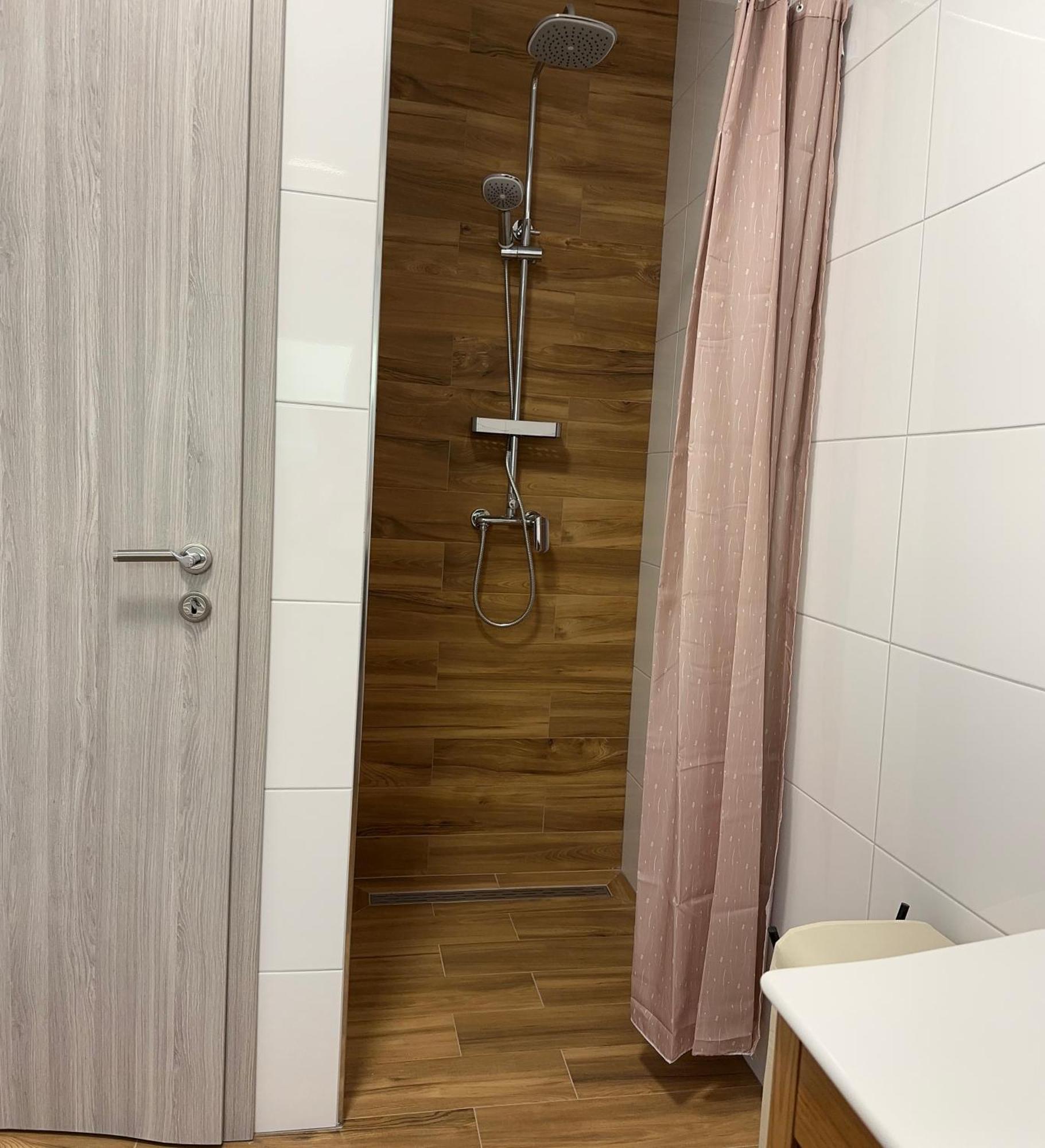 Holiday Apartments Ivano & Leo - Private Parking ซาดาร์ ภายนอก รูปภาพ