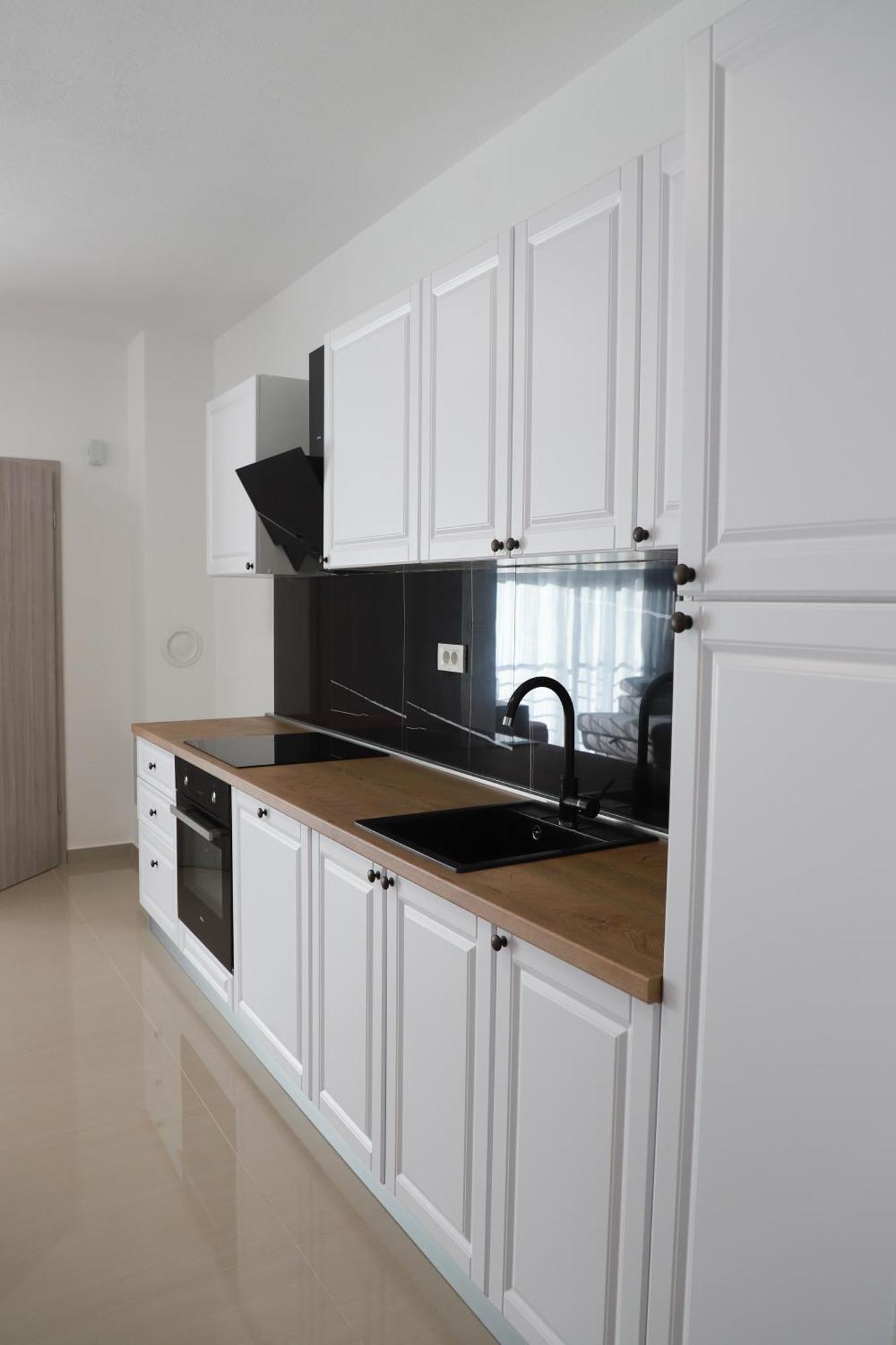 Holiday Apartments Ivano & Leo - Private Parking ซาดาร์ ภายนอก รูปภาพ