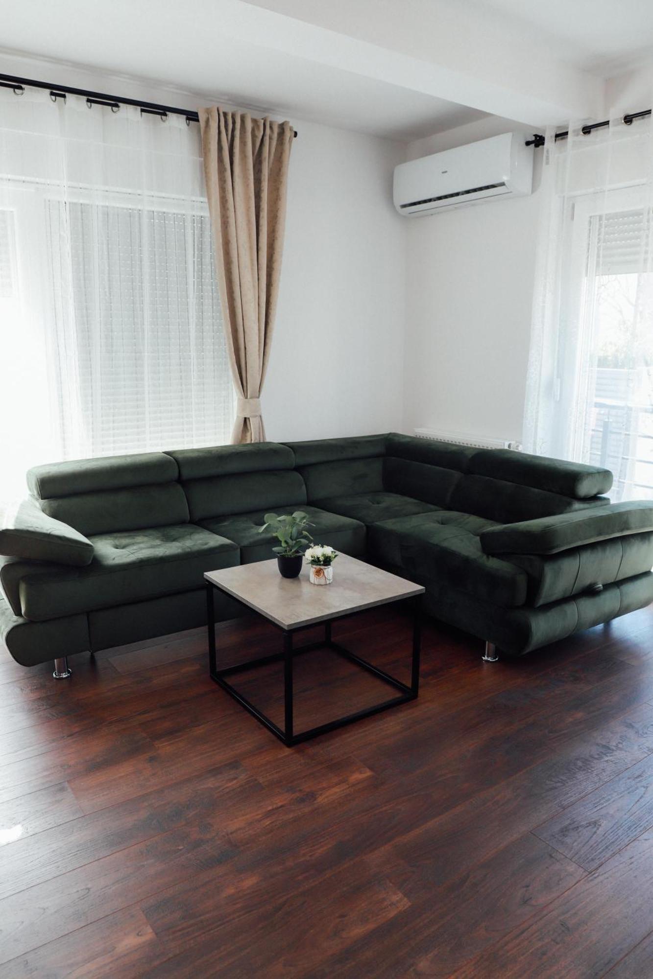 Holiday Apartments Ivano & Leo - Private Parking ซาดาร์ ภายนอก รูปภาพ