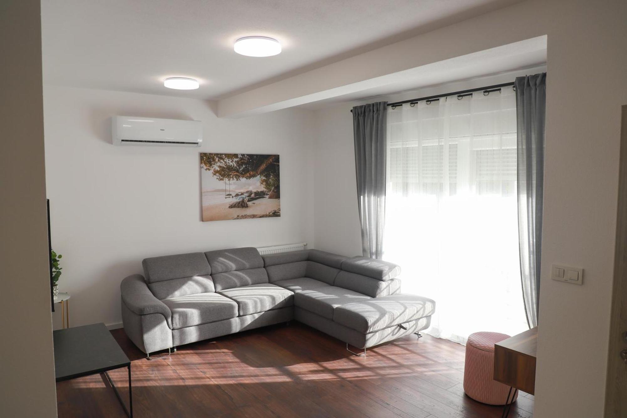 Holiday Apartments Ivano & Leo - Private Parking ซาดาร์ ภายนอก รูปภาพ