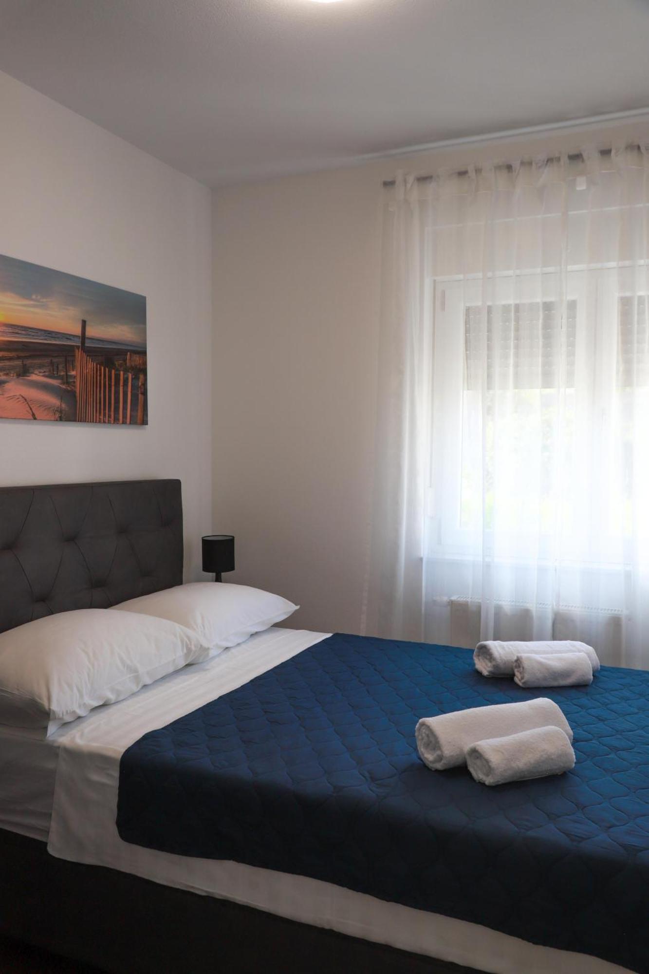 Holiday Apartments Ivano & Leo - Private Parking ซาดาร์ ภายนอก รูปภาพ