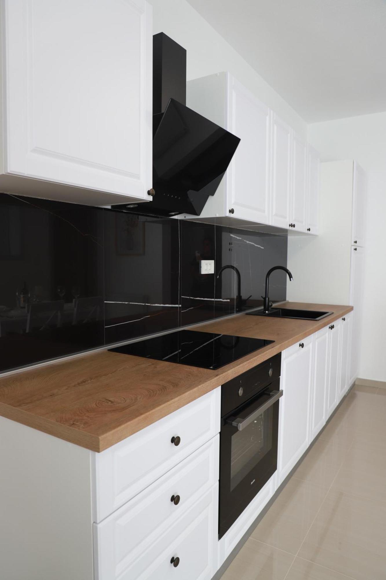 Holiday Apartments Ivano & Leo - Private Parking ซาดาร์ ภายนอก รูปภาพ