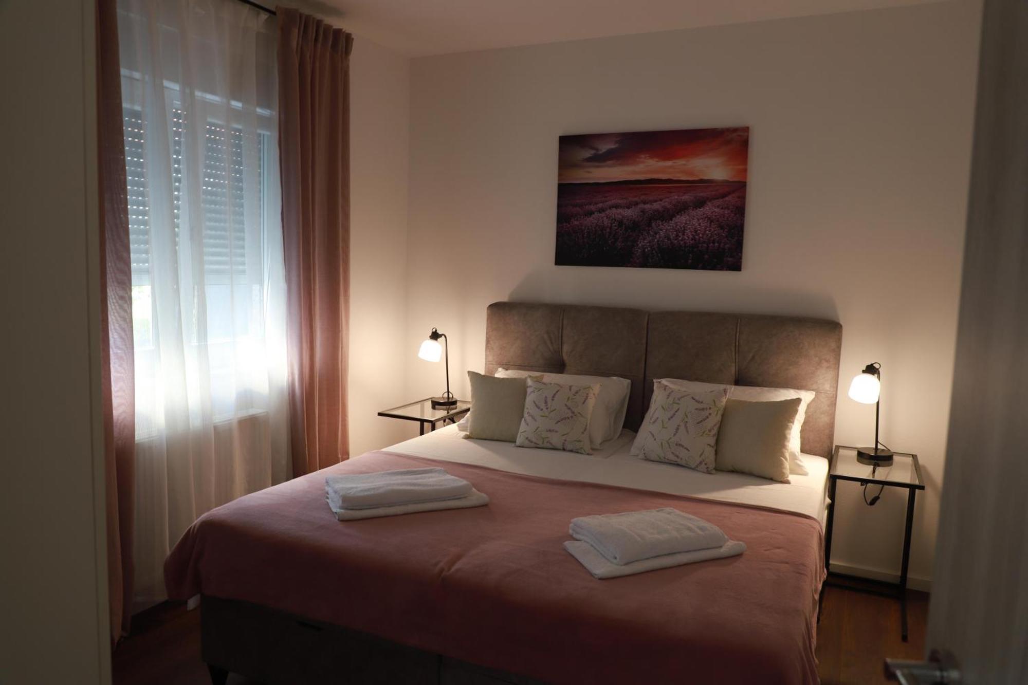 Holiday Apartments Ivano & Leo - Private Parking ซาดาร์ ภายนอก รูปภาพ