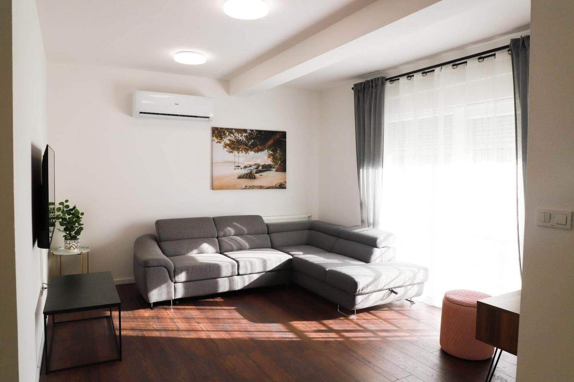 Holiday Apartments Ivano & Leo - Private Parking ซาดาร์ ภายนอก รูปภาพ