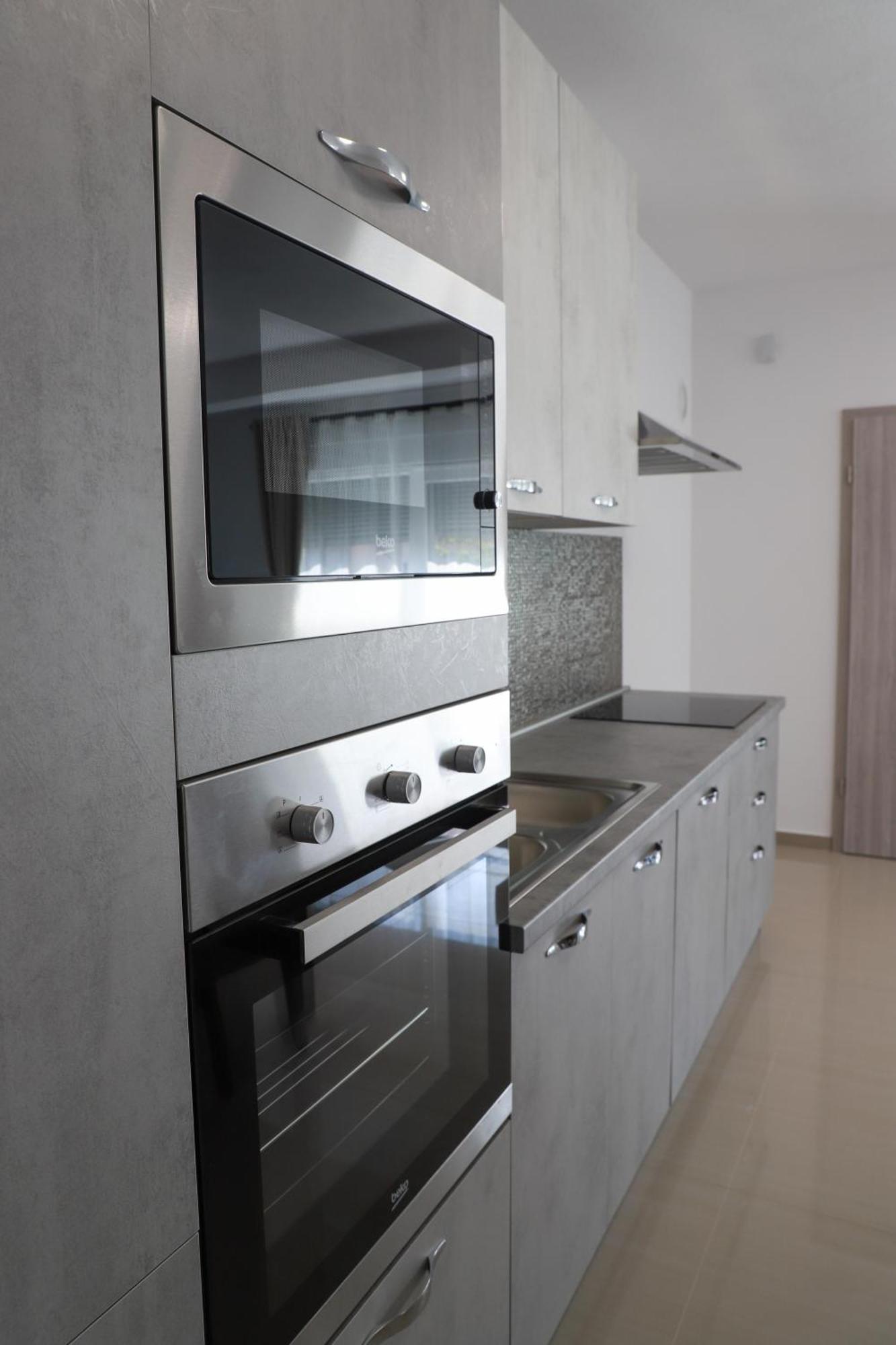 Holiday Apartments Ivano & Leo - Private Parking ซาดาร์ ภายนอก รูปภาพ
